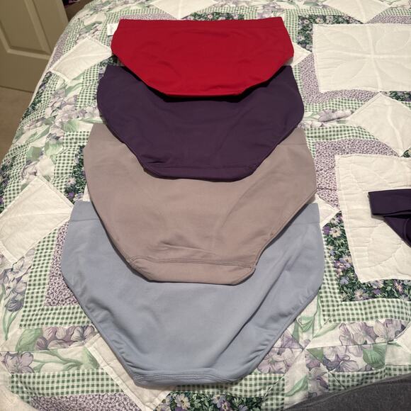 New Le Mystere Panties Lot Of 4 pair Sz Large Seamless Comfort Hipster NWT - Picture 3 of 4